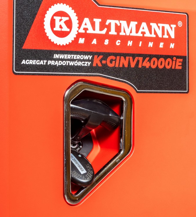 K-GINV140000iE-9290070.jpg